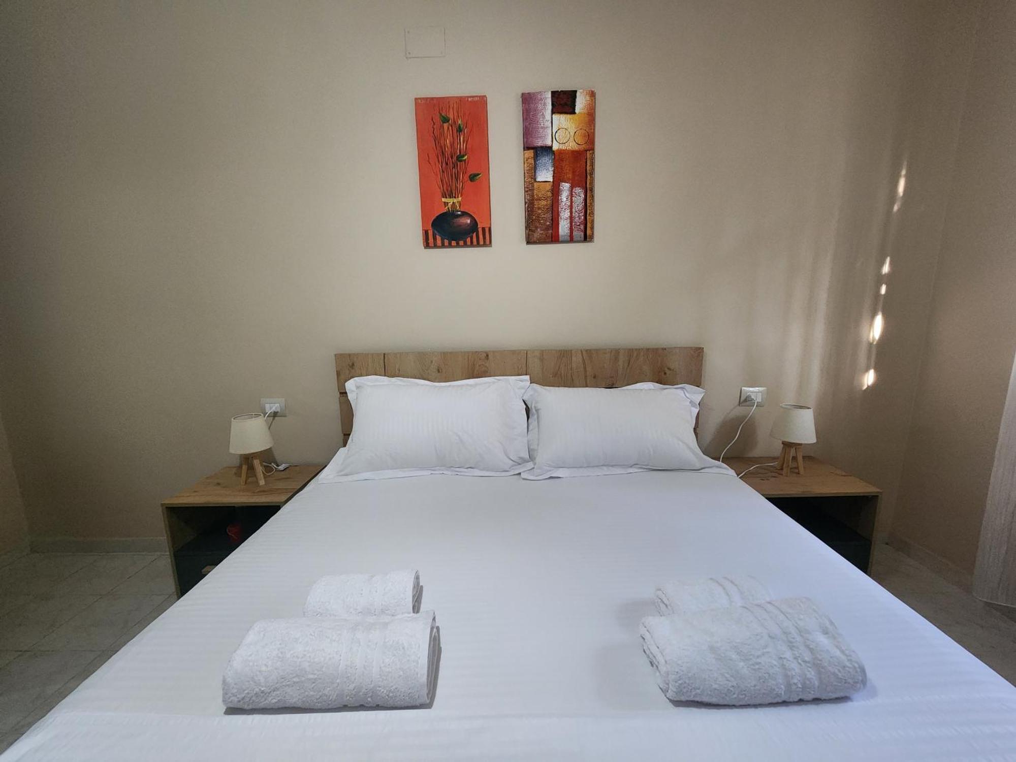 Eden Guesthouse Durrës Buitenkant foto