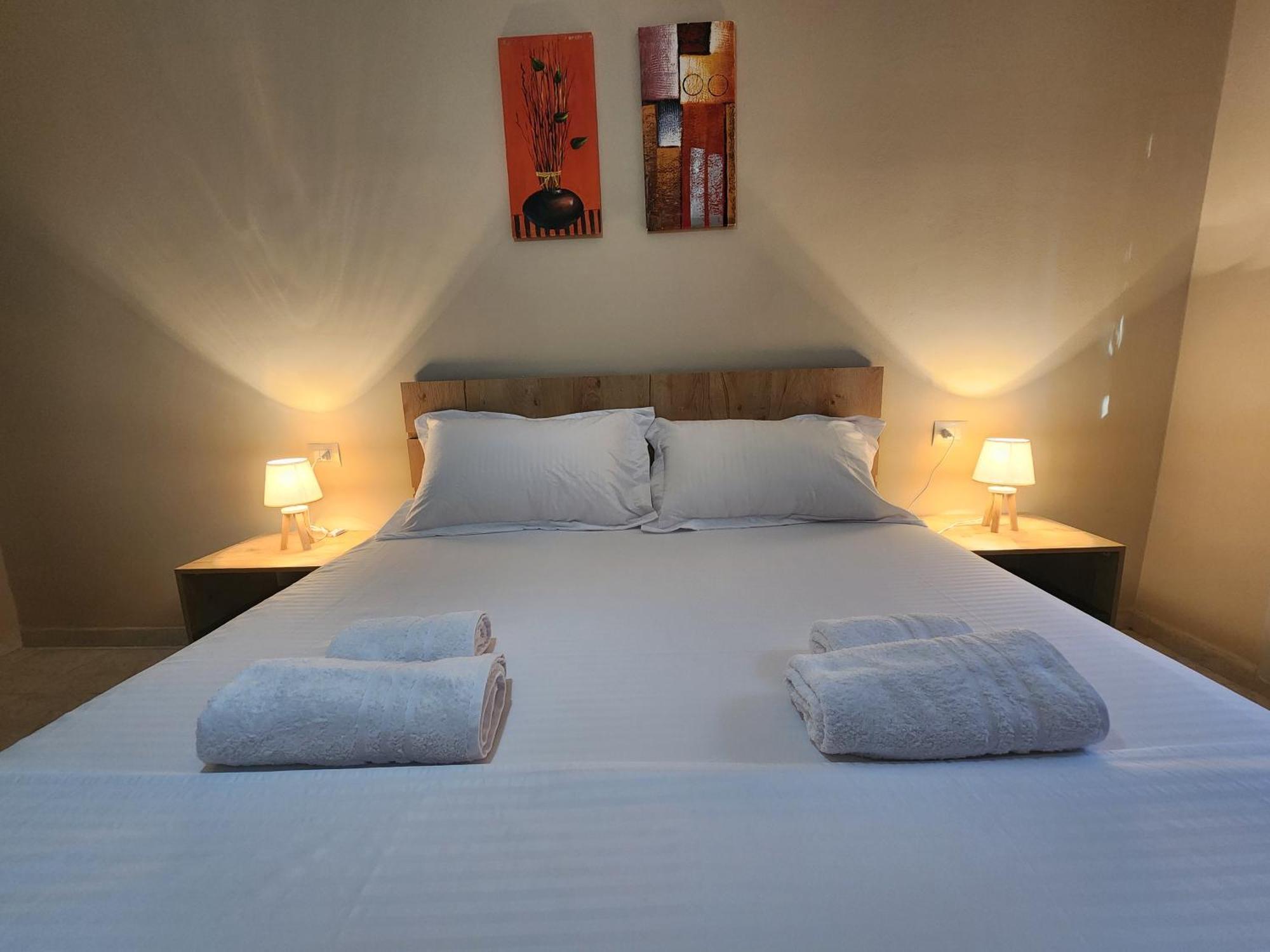 Eden Guesthouse Durrës Buitenkant foto