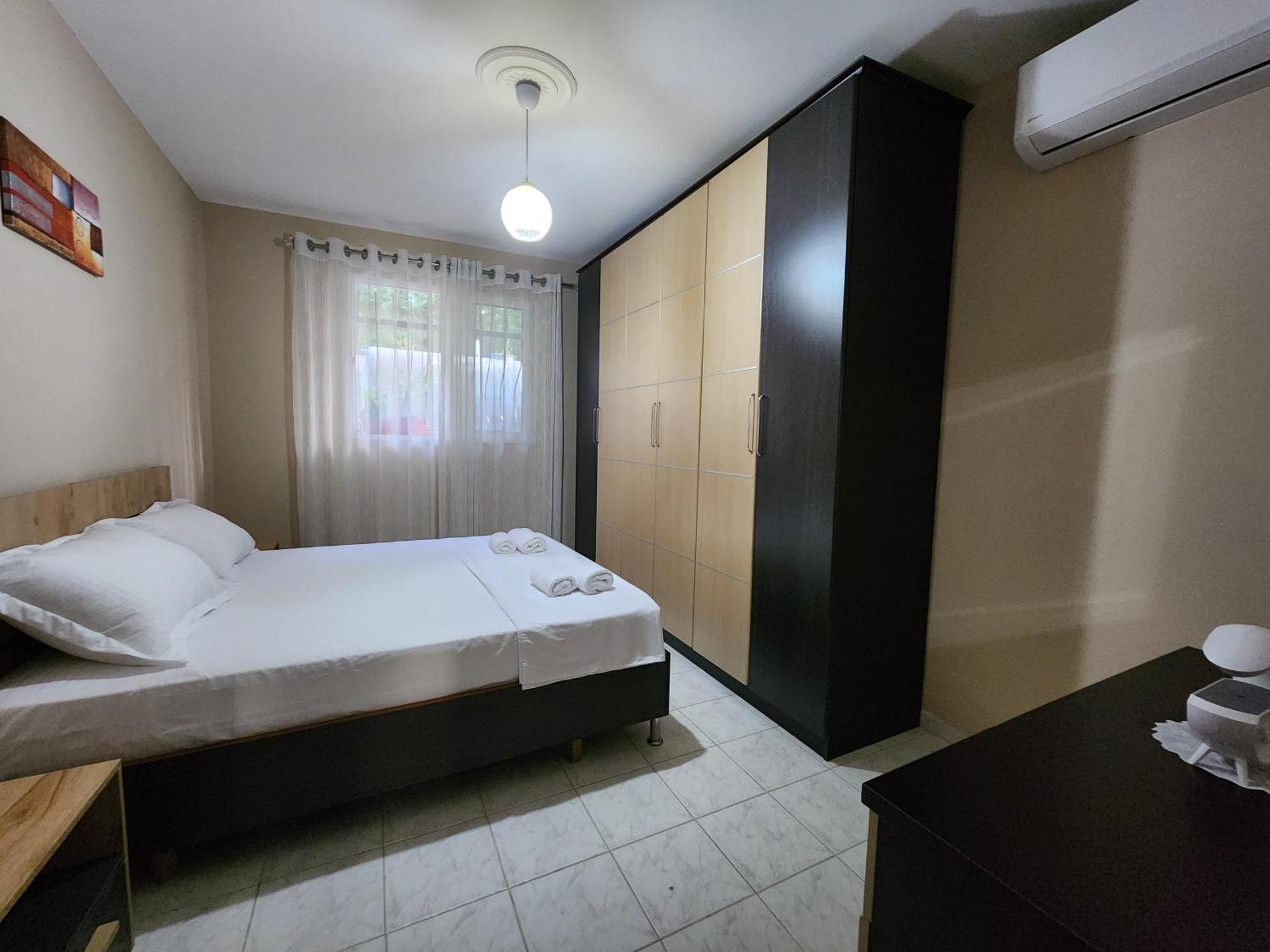 Eden Guesthouse Durrës Buitenkant foto