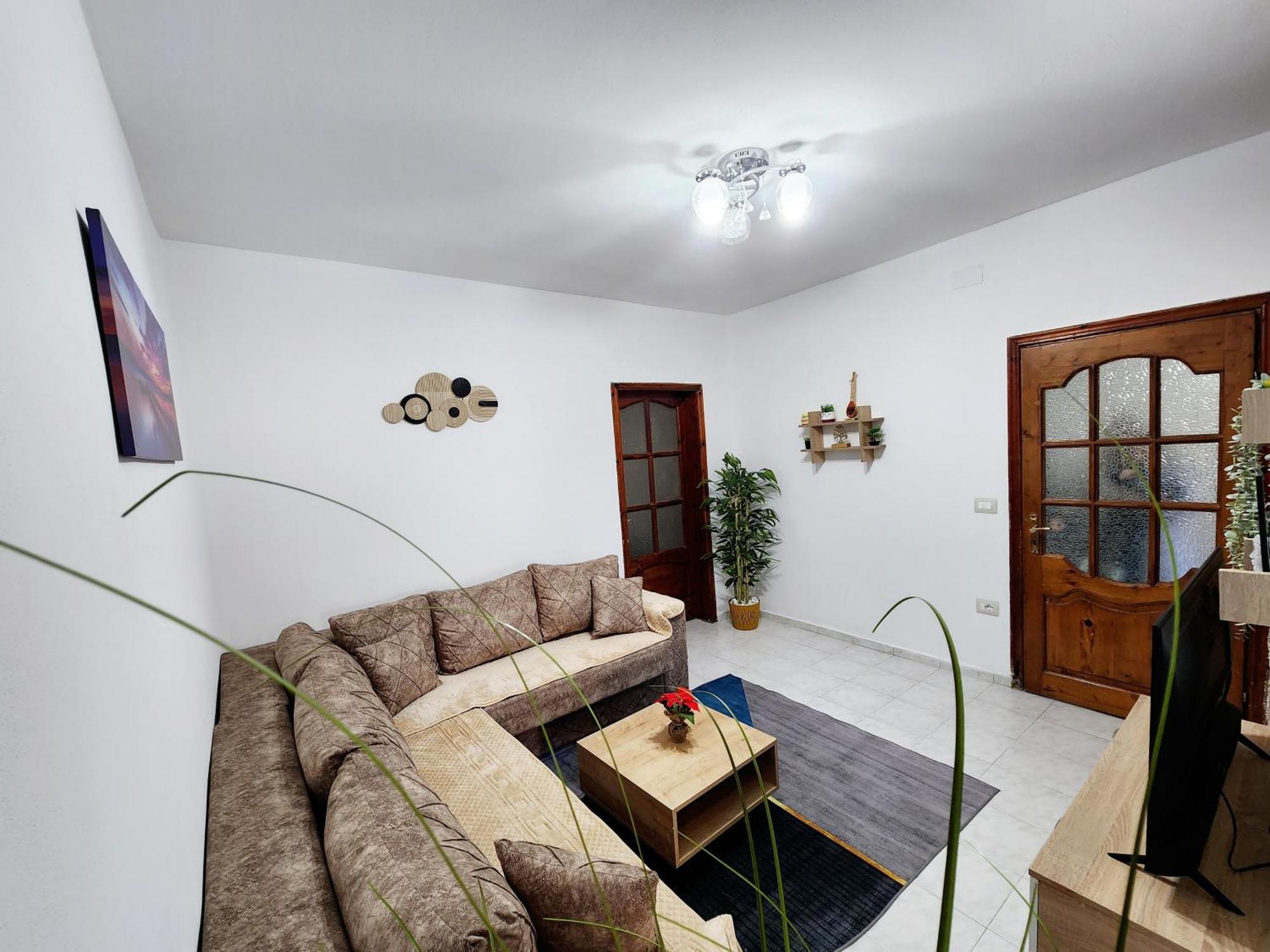 Eden Guesthouse Durrës Buitenkant foto